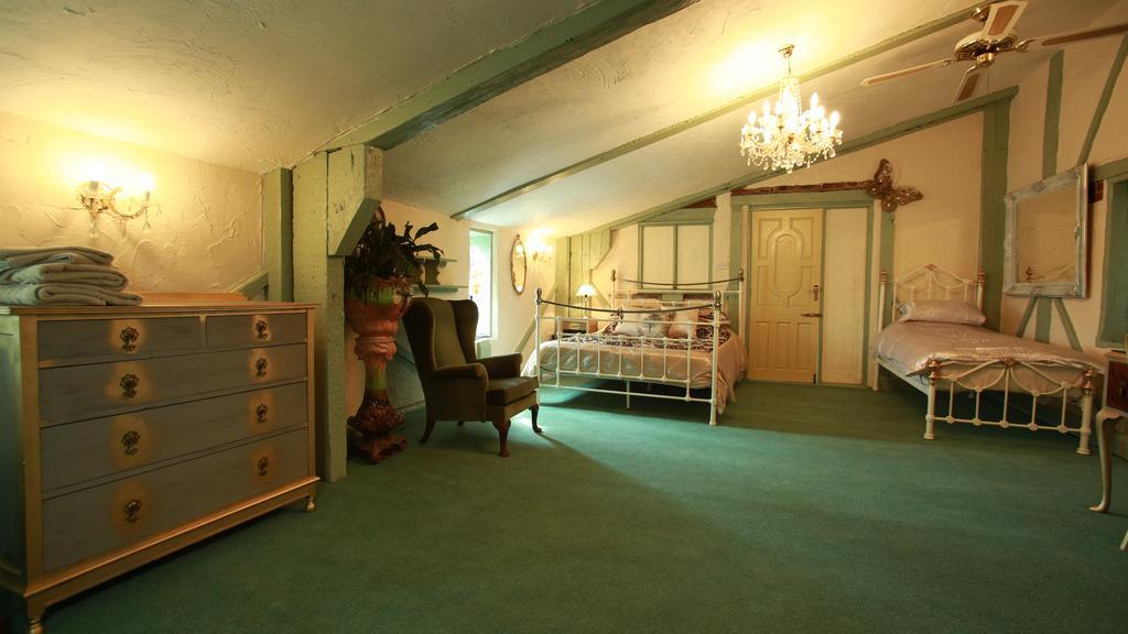 The Edge Accommodation Χάντερσφιλντ Δωμάτιο φωτογραφία